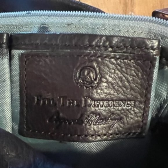 Osgoode Marley Crossbody Purse - Picture 4 of 13